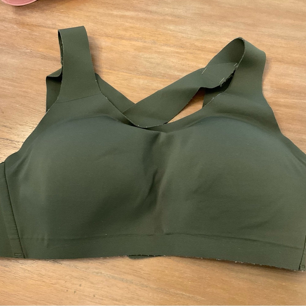 Lululemon Enlite Bra 32D